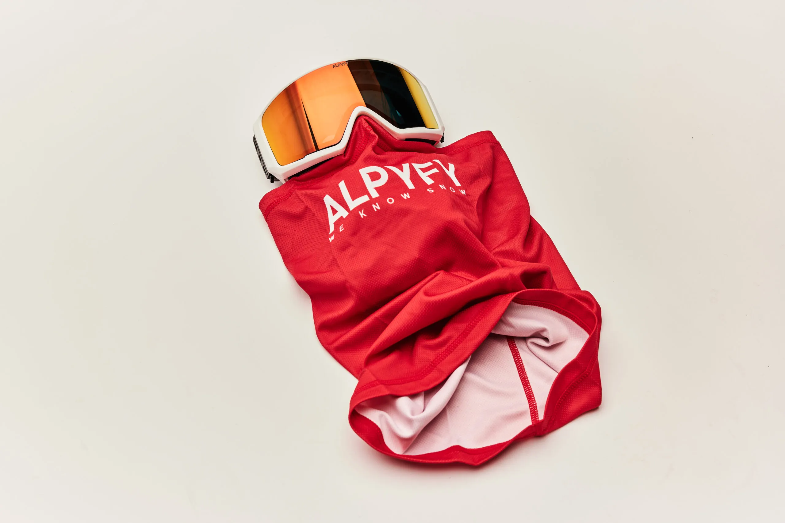 Corvara magnetic mask red (only suitable with Corvara goggles)