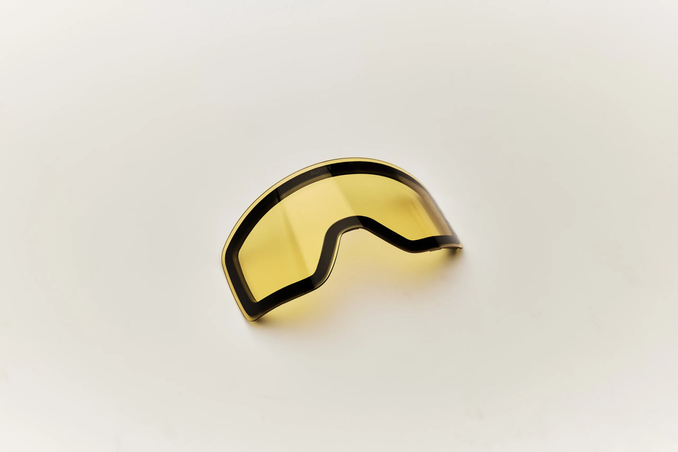 St Anton yellow or lightpink lens - Lightpink